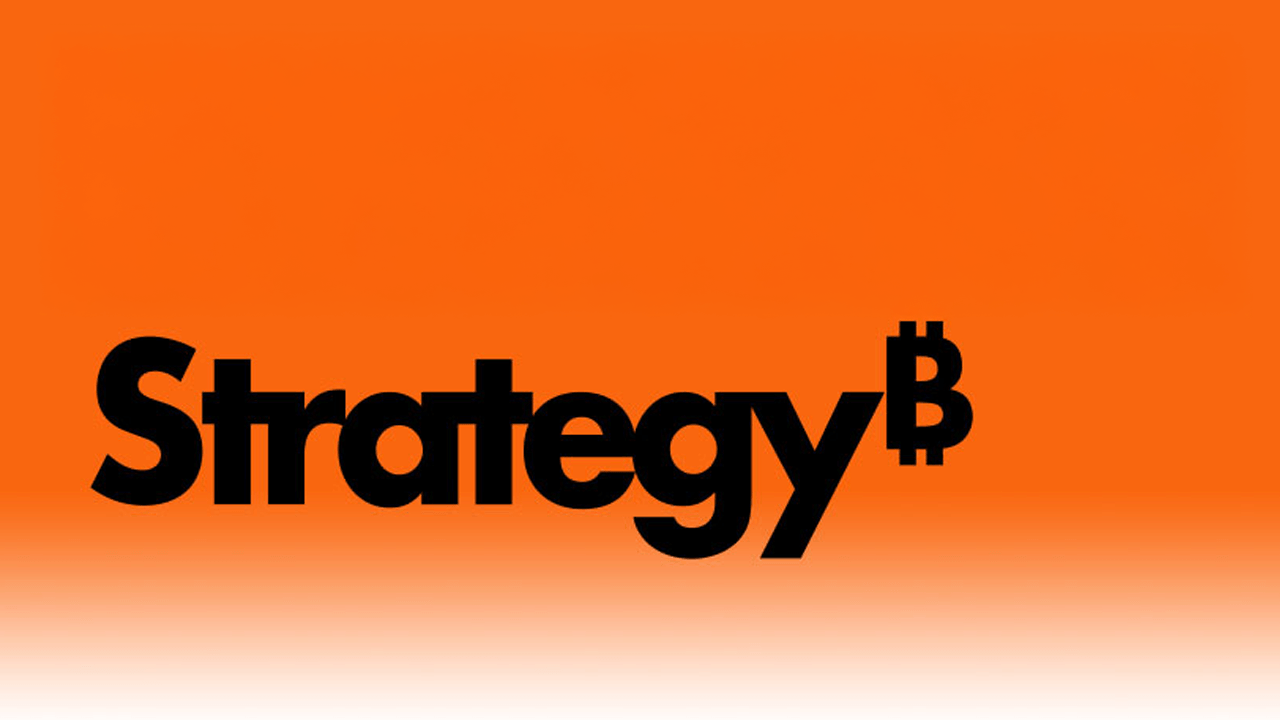 MicroStrategy Share Price Stalls Below $405 as Bitcoin Strategy Faces Backlash